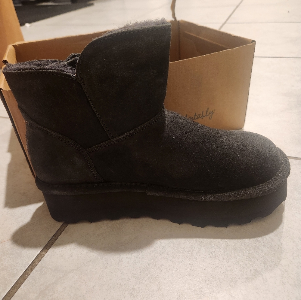 Bearpaw Women's RETRO MAREN Boots - Picture 3 of 5